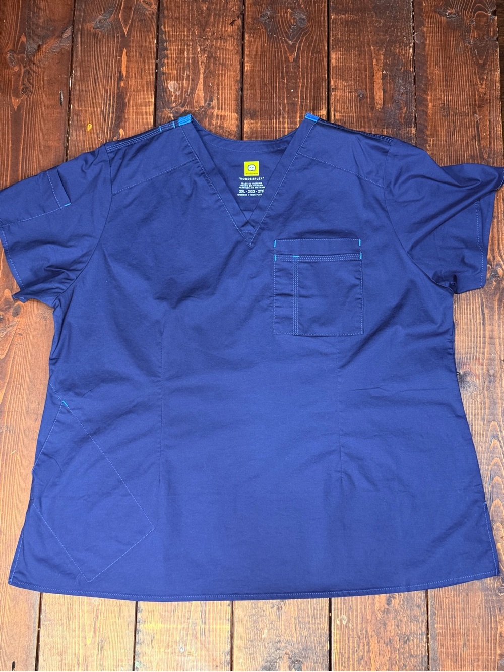 WonderWink Royal Blue V‑Neck Scrub Top with Contrast Blue Stitching